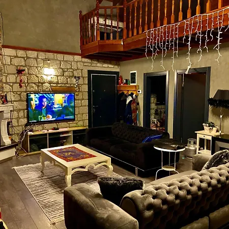 Villa Gizlibahcekabakoz *
