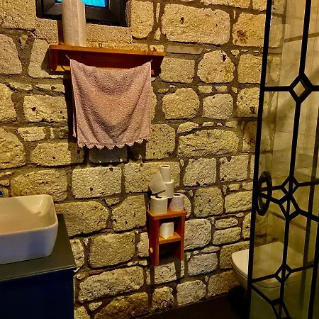 Gizlibahcekabakoz Villa