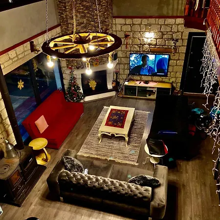 Gizlibahcekabakoz Villa