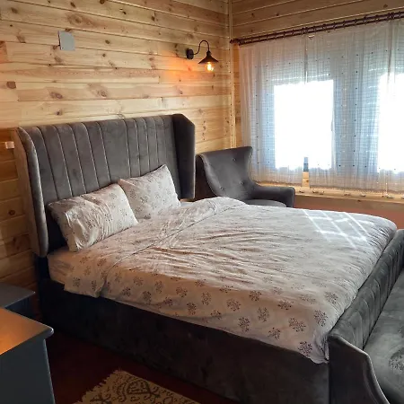 Villa Gizlibahcekabakoz *